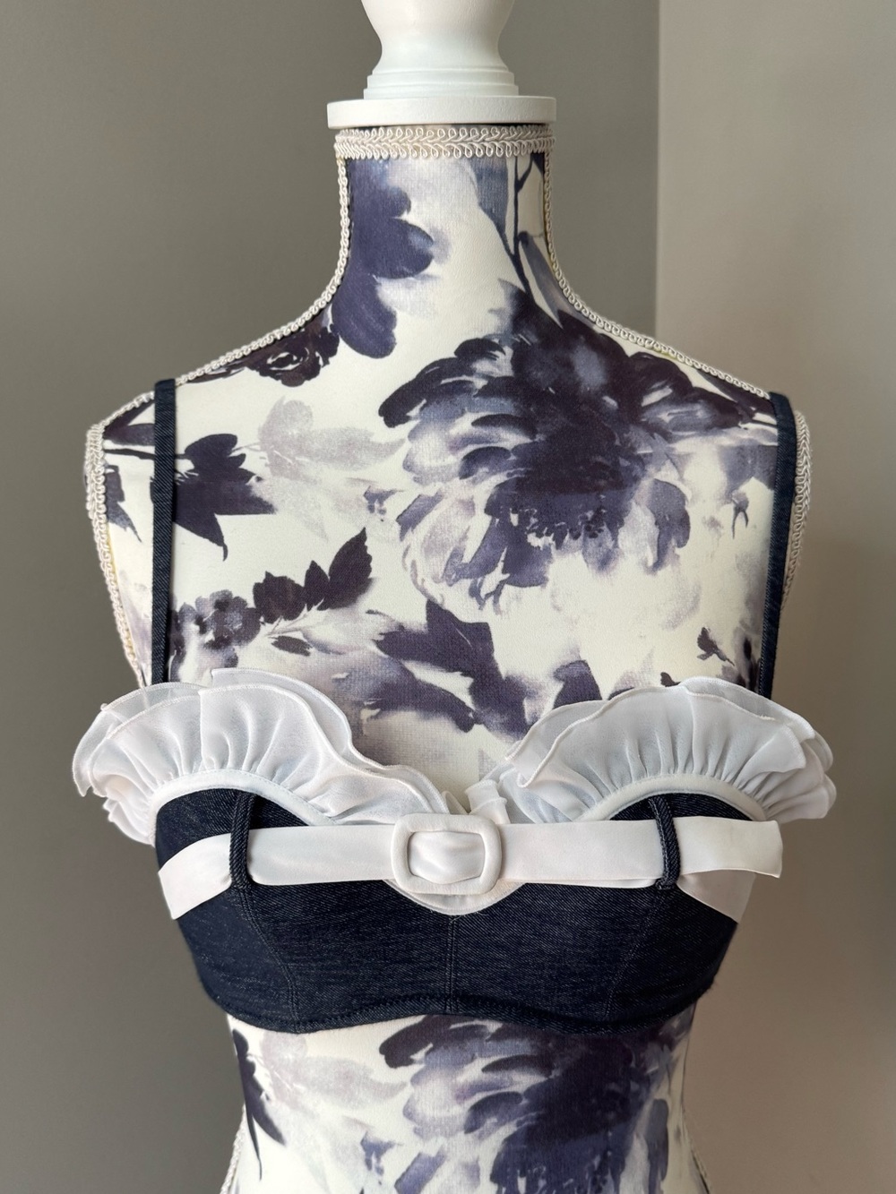 Viora Lingerie Ruffled White & Black Bra With Belt Detail